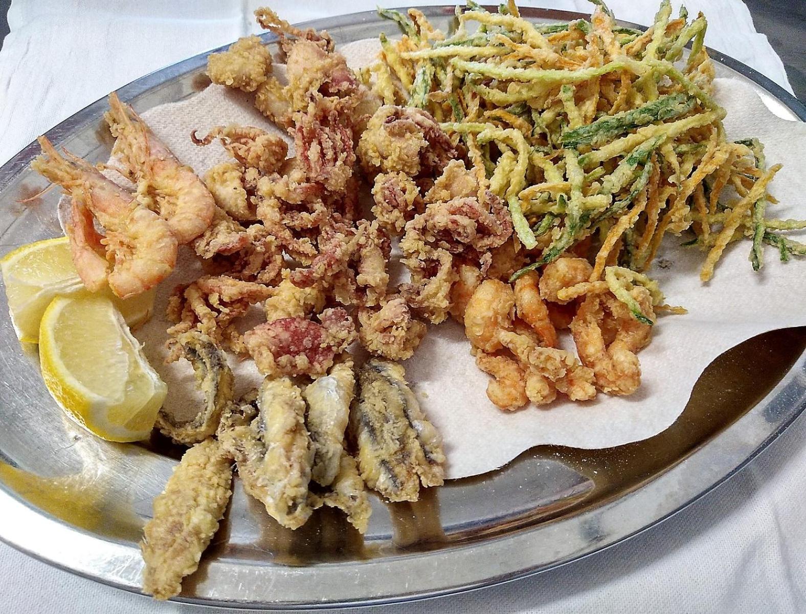 Hotel Ristorante Il Grillo アックアヴィーヴァ・ピチェーナ エクステリア 写真